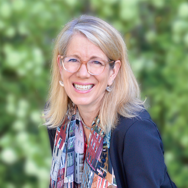 Laurel Raines headshot